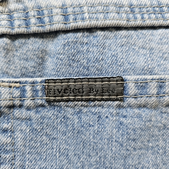 Vintage Riveted by Lee Carpenter Jeans in a Light Wash Size 12 - Picture 8 of 9
